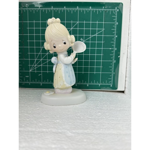 Enesco Other - Vintage 1979 Precious Moments Eggs Over Easy Figurine E-3118‎ Enesco Jonathan